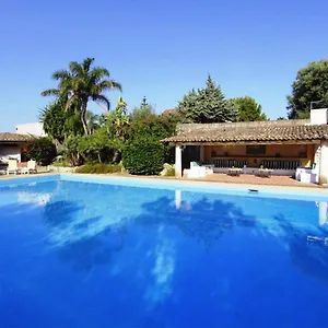 Del Commendatore Sirugo Hébergement de vacances